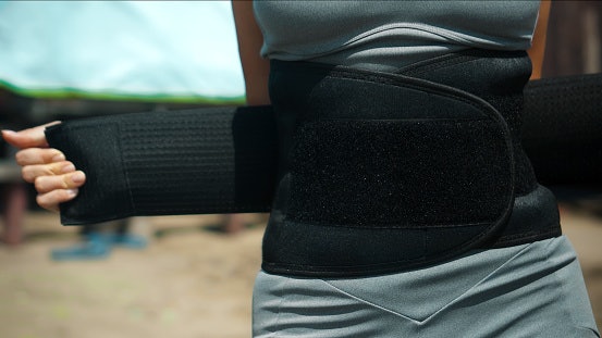 ใส่ชุดชั้นในแบบไหนดีขณะสวมใส่สายรัดเอว ?