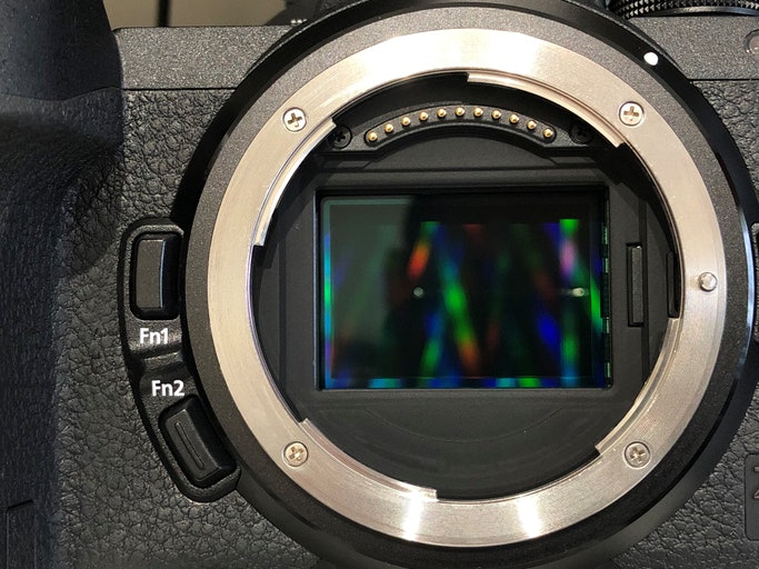 กล้อง Full Frame กับ Mirrorless แตกต่างกันอย่างไร