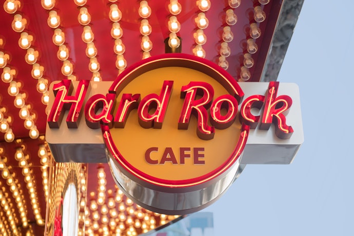 ประวัติร้าน Hard Rock Cafe ร้านอาหารแบรนด์ดัง จากอเมริกา
