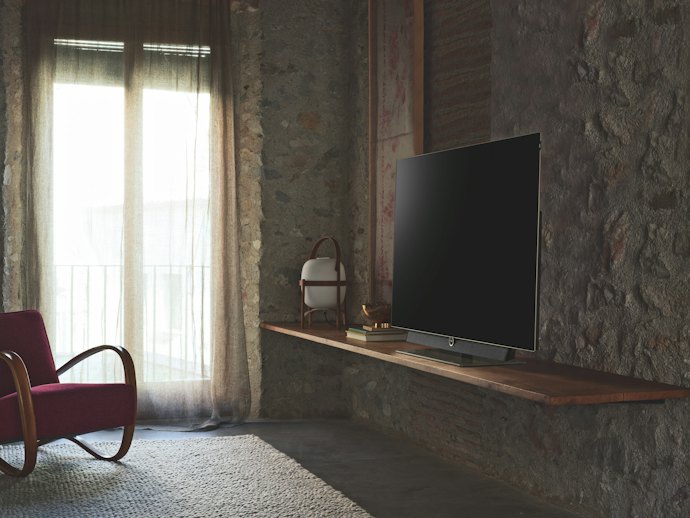ทีวี OLED กับ QLED ต่างกันอย่างไร