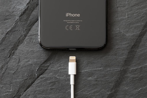 ใช้สายชาร์จไอโฟนของแบรนด์อื่นที่ไม่ใช่ของ Apple ได้ไหม