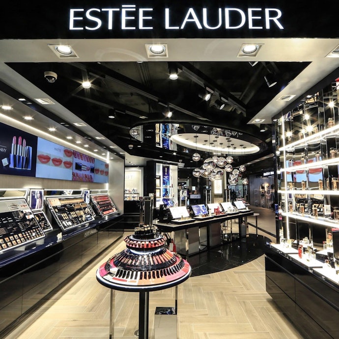 Estee Lauder ให้ผู้หญิงทุกคนดูสวยในแบบของตัวเอง