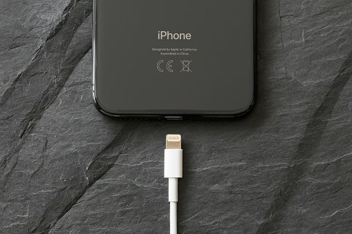 ใช้สายชาร์จไอโฟนของแบรนด์อื่นที่ไม่ใช่ของ Apple ได้ไหม