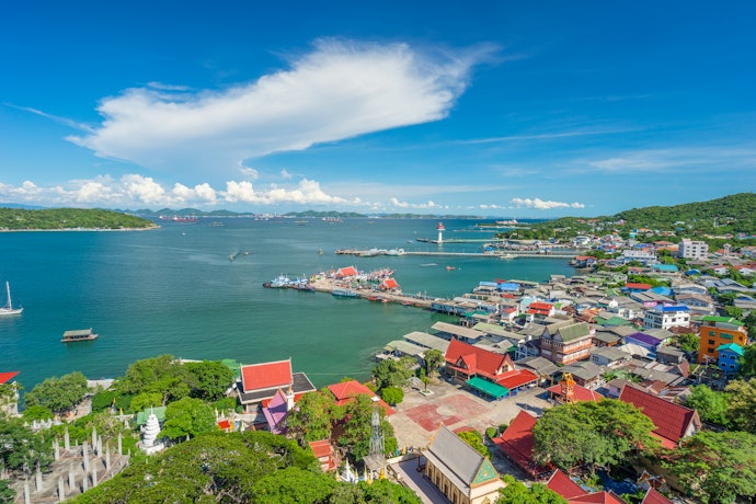 เลือกที่พักเกาะสีชังติดทะเล