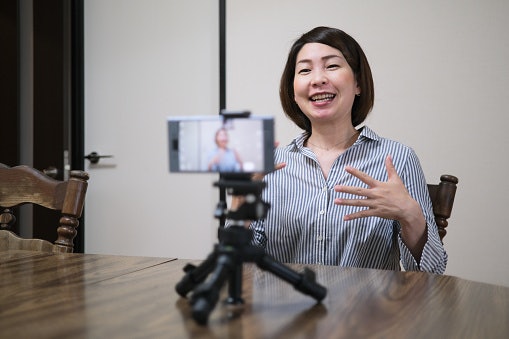 เลือกไฟไลฟ์สดที่ควบคุมด้วยรีโมตคอนโทรลได้