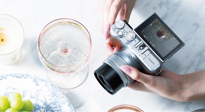 เลือกจากหน้าจอแสดงผลของกล้อง Mirrorless