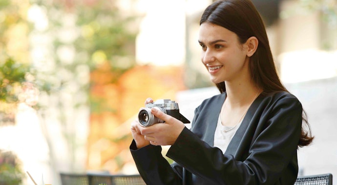 เลือกจากน้ำหนักและขนาดของกล้อง Mirrorless