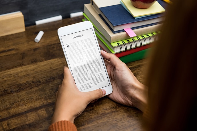 เลือกแอปอ่านนิยายที่มีทั้งนิยายออนไลน์และ E-book