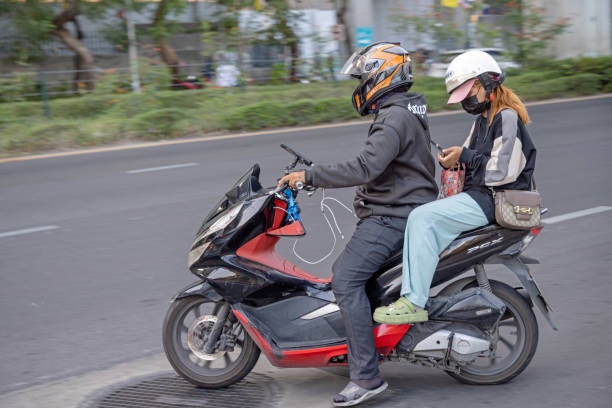เลือกรุ่นที่มีขนาดเครื่องยนต์ 110 - 125cc น้ำหนักเบา ความสูงรถเหมาะสม