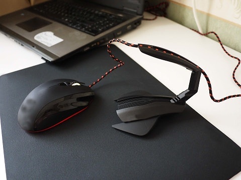 แผ่นรองเมาส์สำหรับเกมเมอร์ (Gaming Pad)