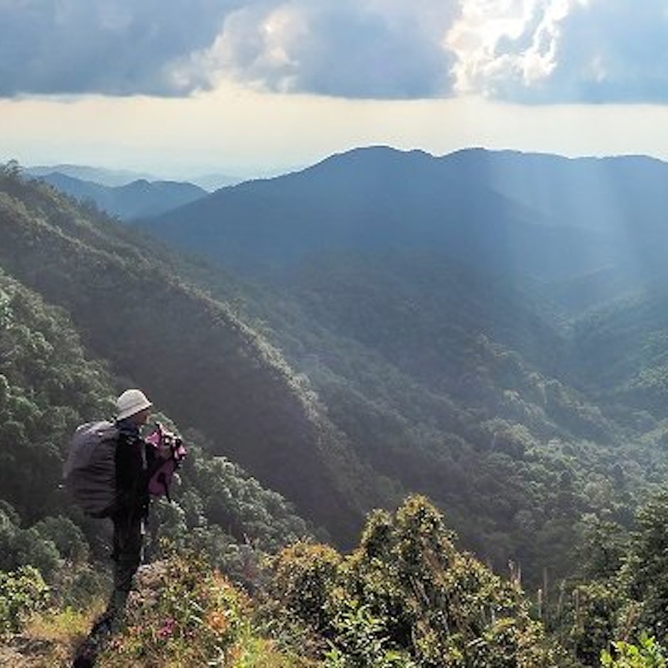 นายสองสามก้าวแนะนำอุปกรณ์ที่จำเป็นสำหรับออกแคมป์