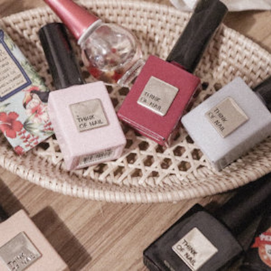 8 อุปกรณ์ทำเล็บเจลสำหรับมือใหม่ ทำได้ง่าย ๆ ด้วยตัวเอง