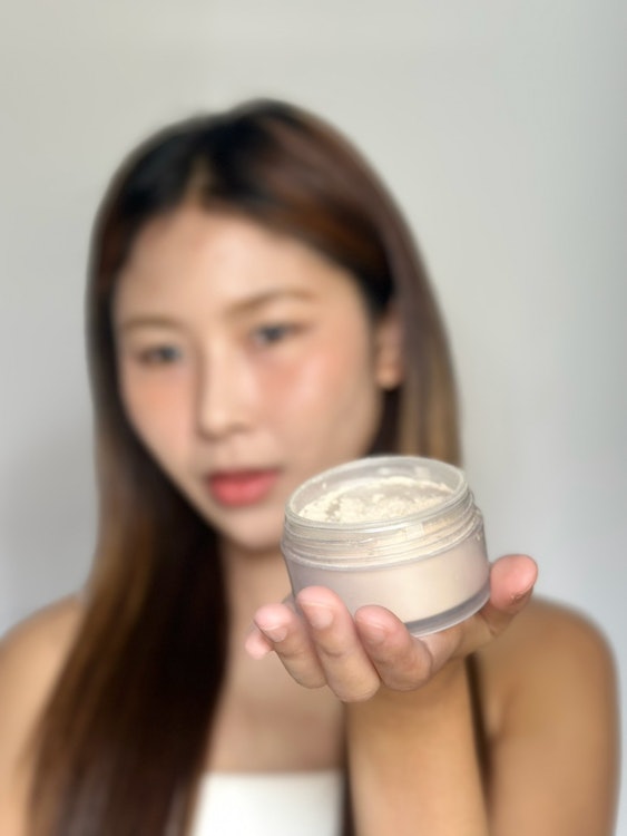 Laura Mercier แป้งฝุ่น TRANSLUCENT LOOSE SETTING POWDER ขนาด 29 กรัม Translation missing: th.activerecord.decorators.item_part_image/alt