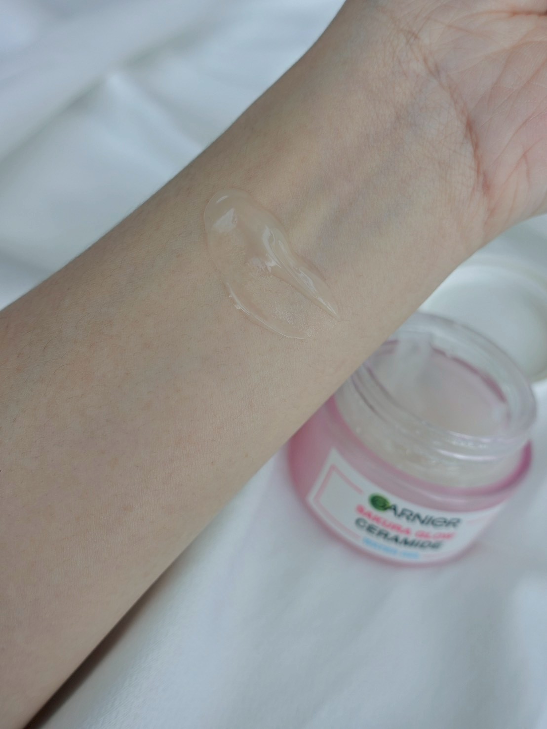 GARNIER Sakura Glow Ceramide Water Gel Translation missing: th.activerecord.decorators.item_part_image/alt