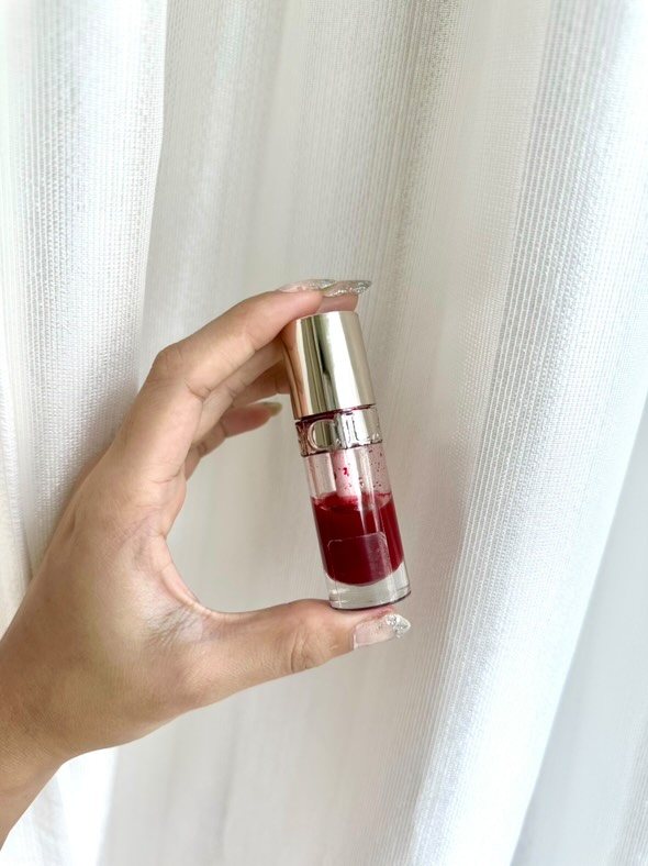 CLARINS Lip Comfort Oil สี Cherry Translation missing: th.activerecord.decorators.item_part_image/alt