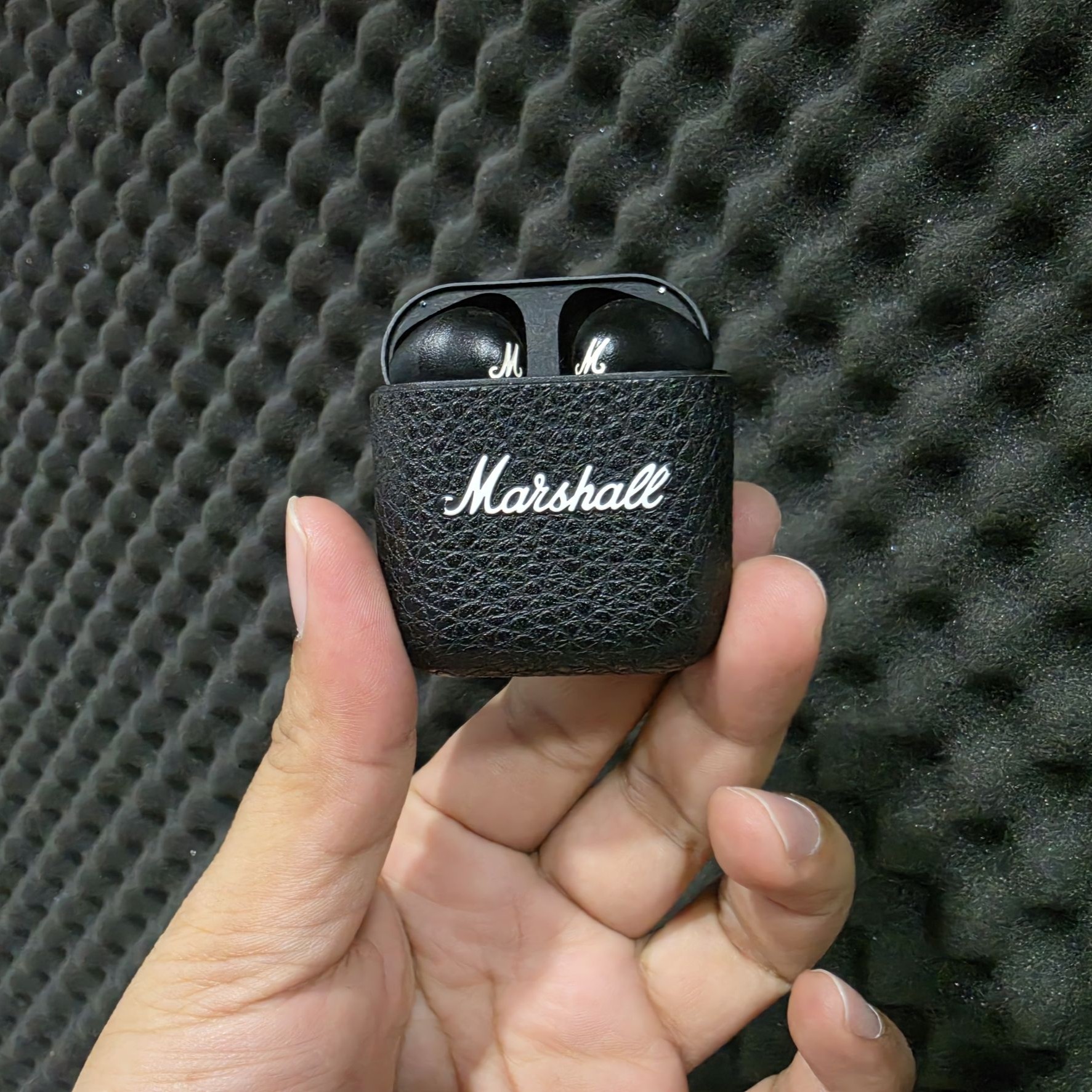 MarShall MarShall หูฟังไร้สาย รุ่น Minor IV Black Translation missing: th.activerecord.decorators.item_part_image/alt