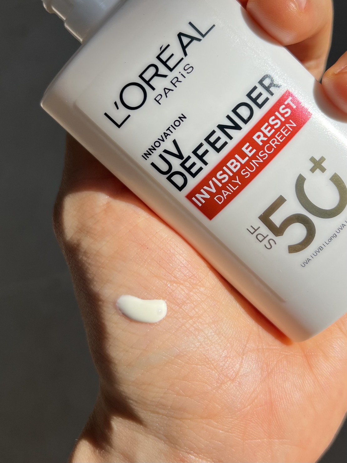 L'Oréal Paris UV Defender Invisible Fluid SPF50+ PA++++ Translation missing: th.activerecord.decorators.item_part_image/alt