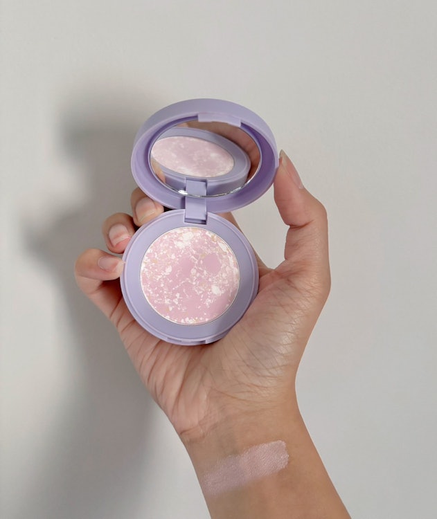 Pond's Translucent Compact Powder Translation missing: th.activerecord.decorators.item_part_image/alt