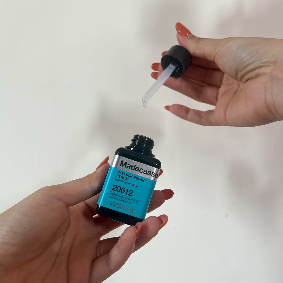 MEDIHEAL  MADECASSOSIDE BLEMISH REPAIR SERUM Translation missing: th.activerecord.decorators.item_part_image/alt