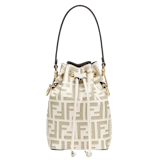 10 กระเป๋า Fendi รุ่นฮิต ปี 2026 Peekaboo, Baguette 2