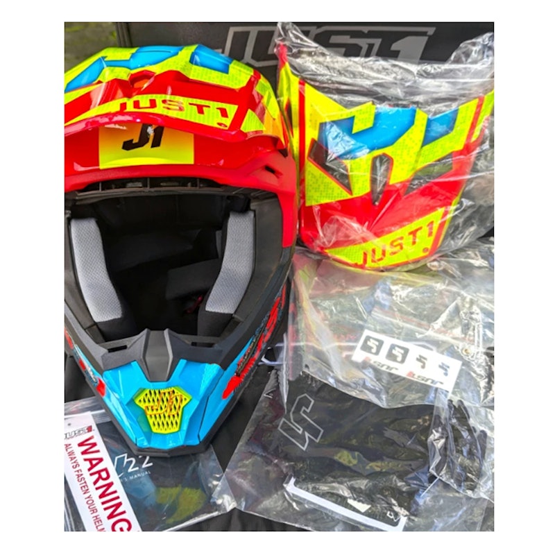 หมวกวิบาก รุ่น J22 Carbon 2