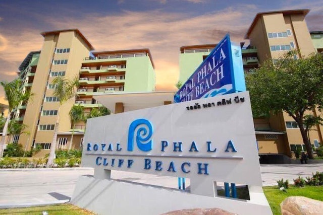 โรงแรมระยองติดทะเล Royal Phala Cliff Beach Resort 2