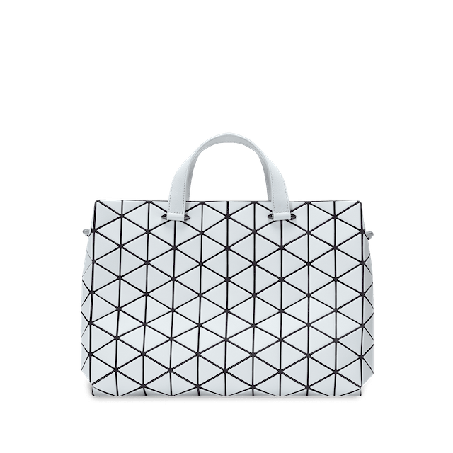 กระเป๋าแบรนด์เนม ราคาไม่เกิน 50,000 รุ่น Tonneau Matte Handbag 1