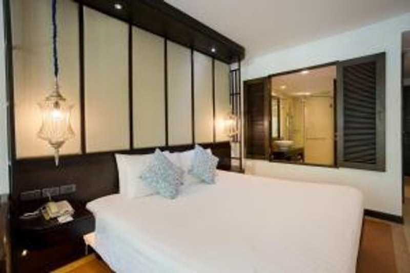 ที่พักบางเสร่ ติดทะเล ราวินทรา บีช รีสอร์ท แอนด์ สปา 4