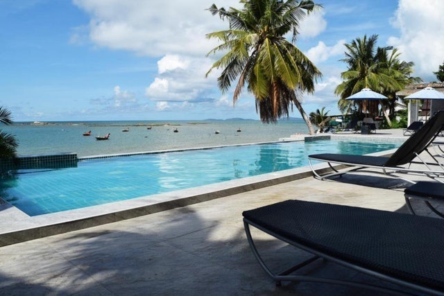โรงแรมระยองติดทะเล Royal Phala Cliff Beach Resort 5