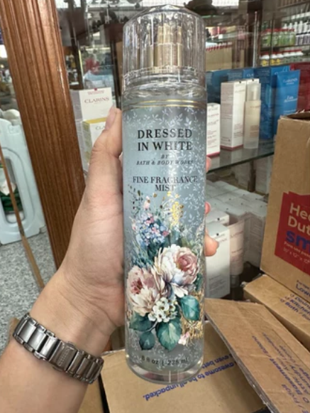 Dressed in White Fine Fragrance Body Mist Spray 3