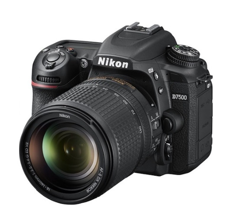 กล้อง DSLR รุ่น D7500 1