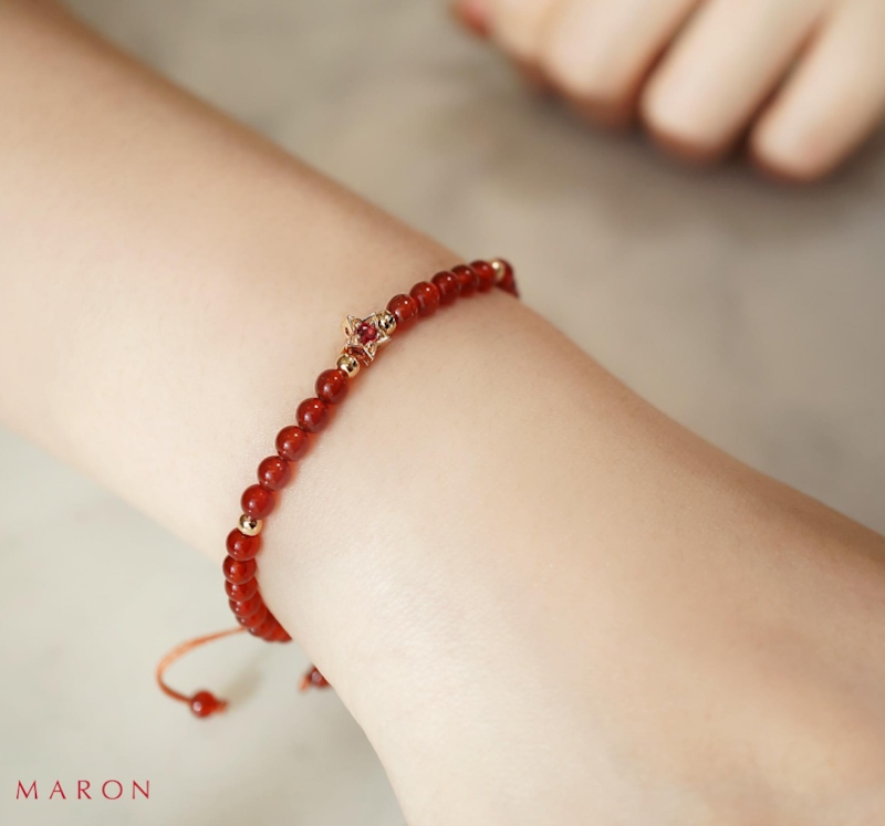สร้อยข้อมืออัญมณีมงคล My Lucky Stars Bracelet with Carnelian (Orange Sapphire) 2