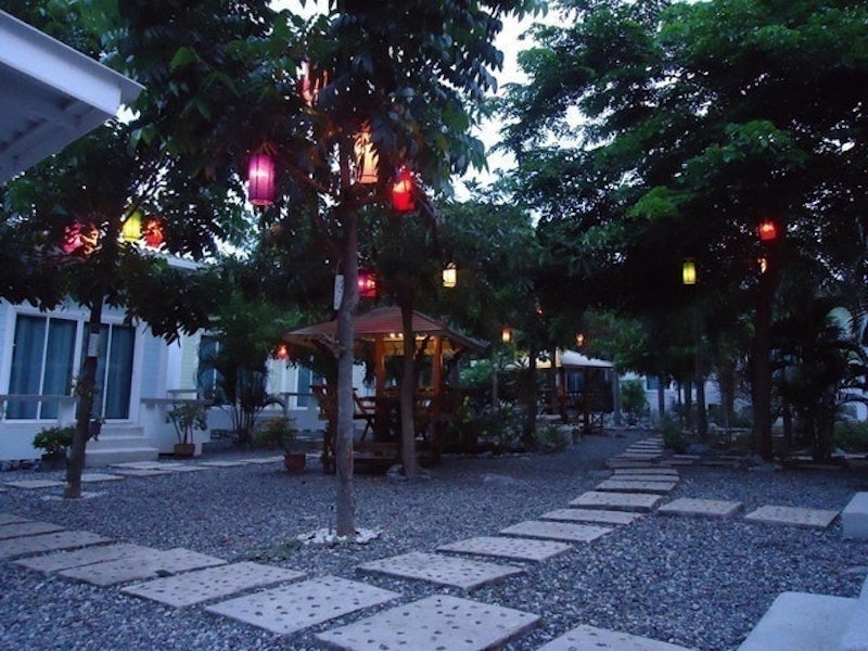 ที่พักเกาะสีชัง ชาร์ลีส์ บังกะโลส์ 4