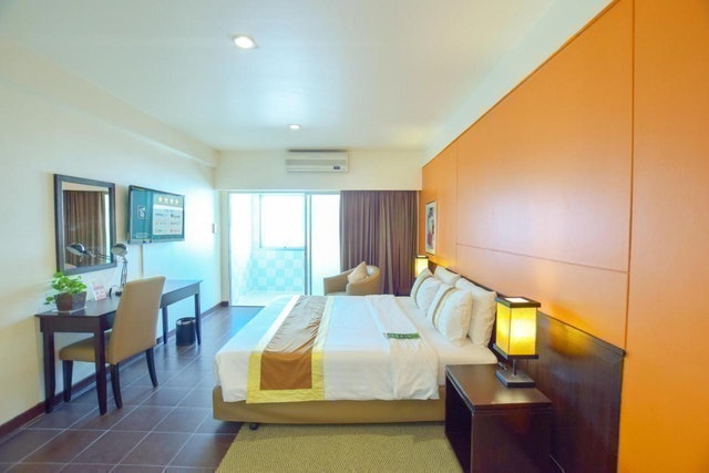 ที่พักบางปู โรงแรมเดอะคัลเลอร์ ลิฟวิ่ง 3