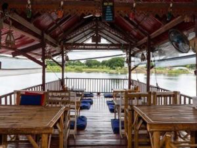 ที่พักกาญจนบุรี ริมน้ำ วีเอ็น เกสต์เฮาส์ กาญจนบุรี 3