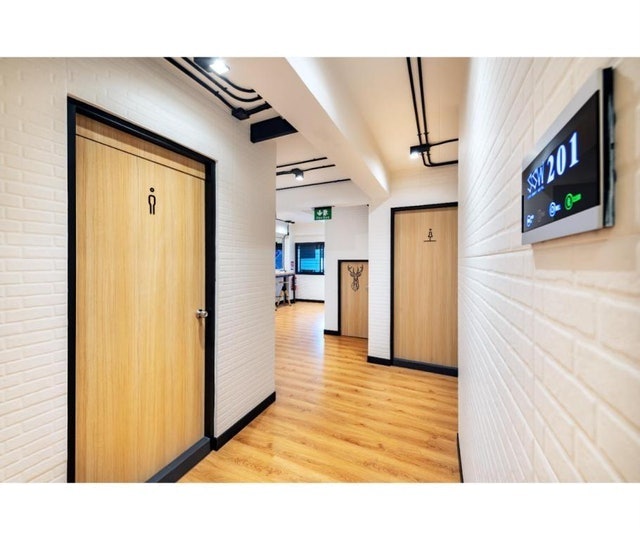 โรงแรมเปิดใหม่ กรุงเทพ Siam Subway Hostel and Cafe 4