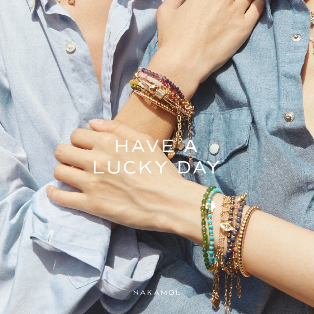 สร้อยข้อมือสายมูตามสีหินมงคล Lucky Charm Bracelets 3
