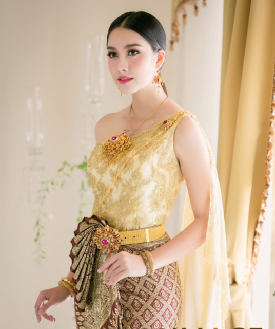 ชุดไทยแต่งงาน 3