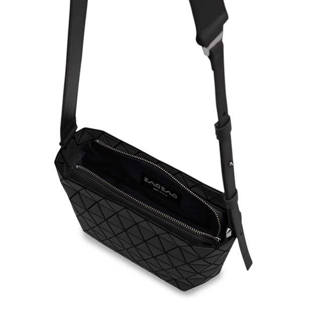กระเป๋า Bao Bao รุ่น Crystal Matte Shoulder Bag 3