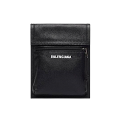 กระเป๋าหนังผู้ชาย รุ่น Explorer Small Pouch With Strap