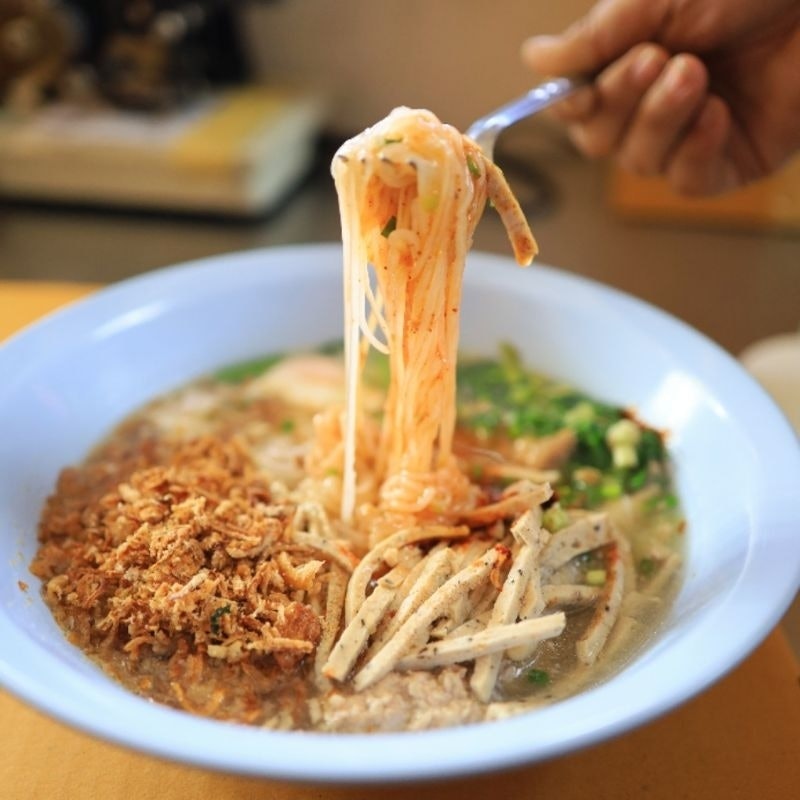 ก๋วยจั๊บอุบลเส้นสด (ไม่มีหมูยอ) 3