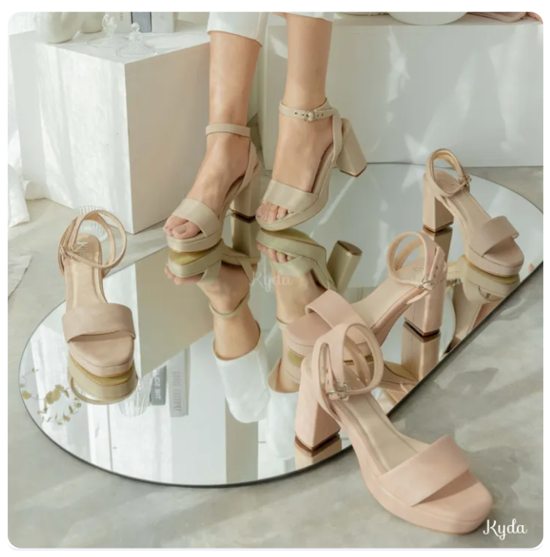 รองเท้าส้นสูง รุ่น Glam 3