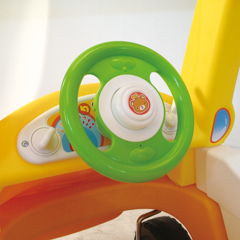Ride in Car Hello Kitty 3