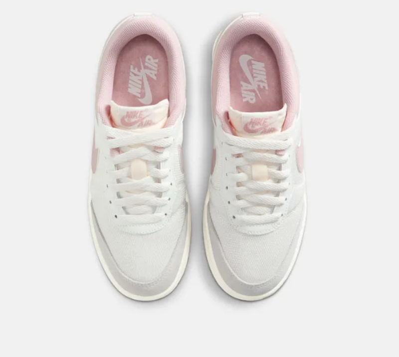 รองเท้าผ้าใบผู้หญิง Air Jordan Women's Skyline Low 3