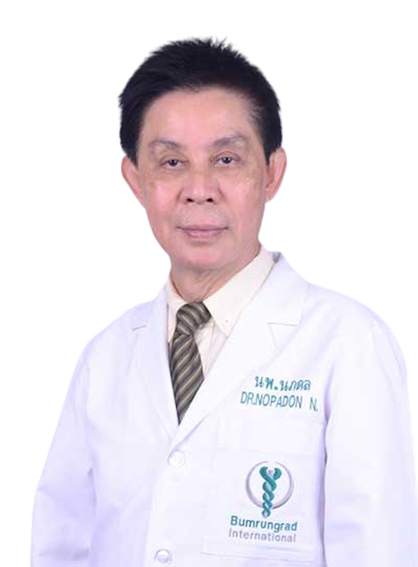 หมอผิวหนัง รศ.นพ. นภดล นพคุณ 1