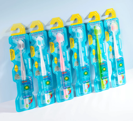 แปรงสีฟันหัวแปรงกว้าง ULTRA SOFT D1 3