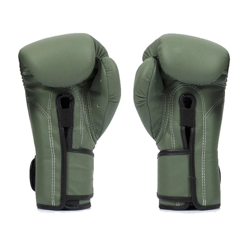นวมต่อยมวย รุ่น F-Day Limited Edition Gloves 2