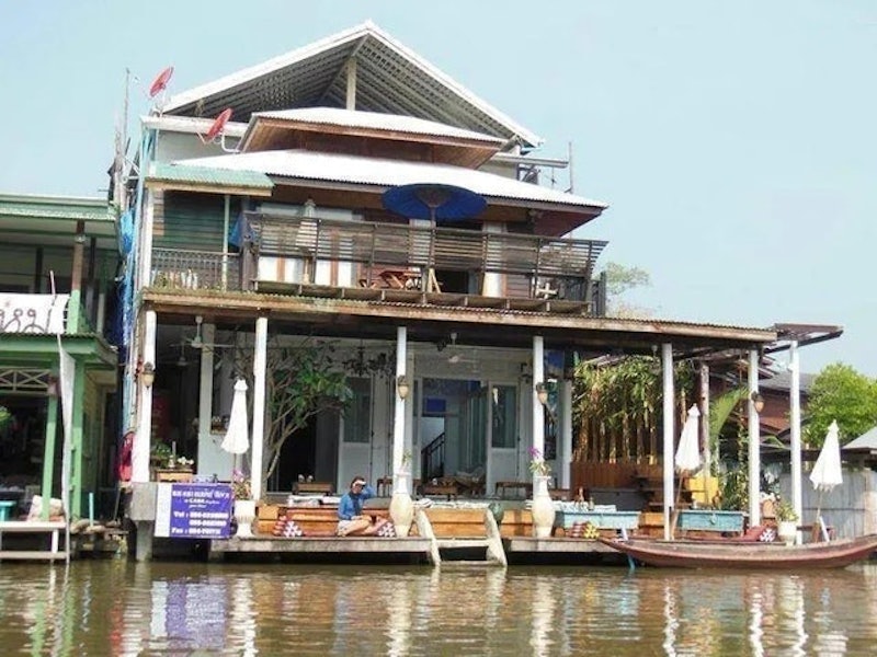 ที่พักอัมพวา At Casa Guesthouse Amphawa 1