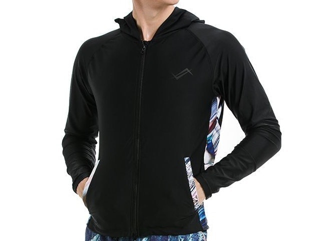 ชุด Rash Guard แบบมีฮู้ด  1