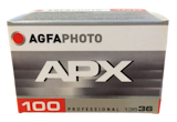 10 อันดับ ฟิล์มขาวดำ ยี่ห้อไหนดี ปี 2026 รวมแบรนด์ดัง Kodak, Fujifilm, Kentmere, AGFA 4